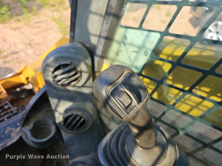 image for item LW9733 2019 Caterpillar 299D2  tracked skid steer loader