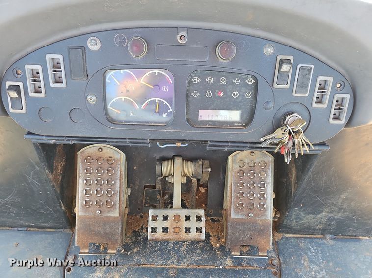 image for item LW9734 2004 Caterpillar 953C  track loader