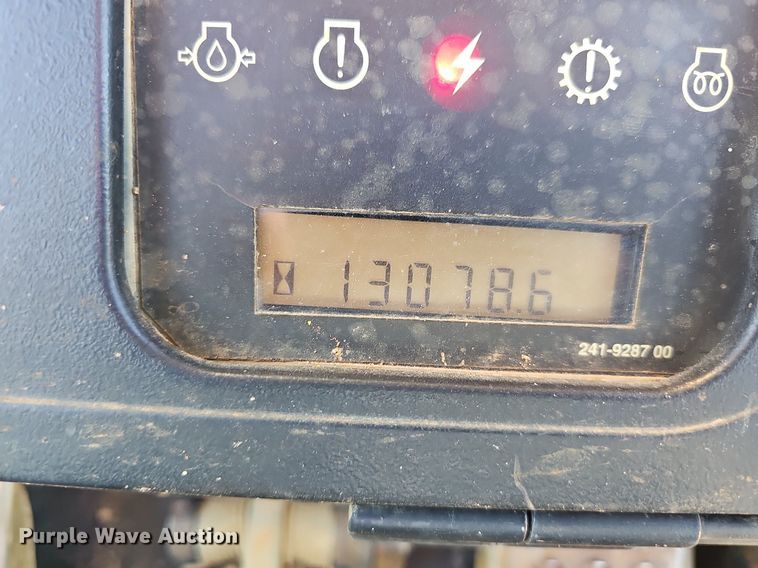 image for item LW9734 2004 Caterpillar 953C  track loader