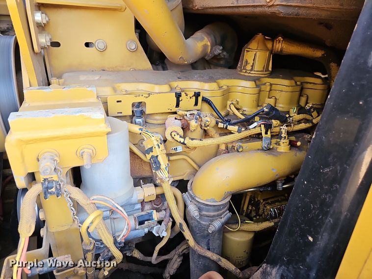 image for item LW9734 2004 Caterpillar 953C  track loader