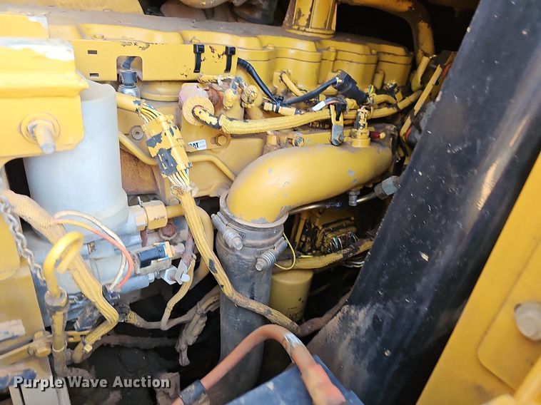 image for item LW9734 2004 Caterpillar 953C  track loader