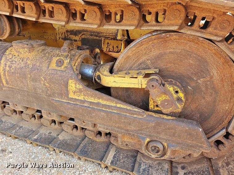 image for item LW9734 2004 Caterpillar 953C  track loader