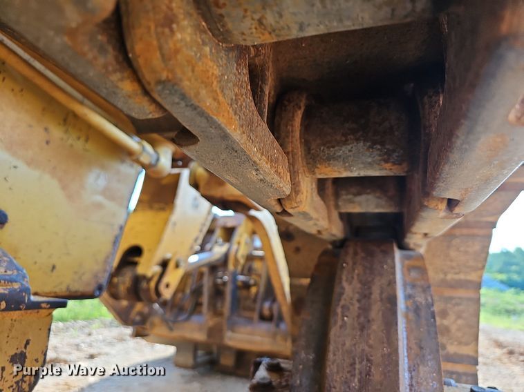 image for item LW9734 2004 Caterpillar 953C  track loader