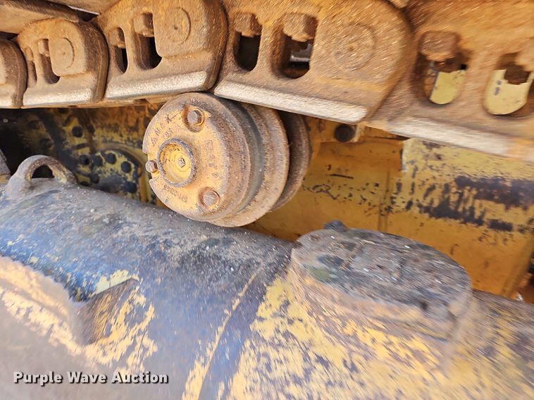 image for item LW9734 2004 Caterpillar 953C  track loader