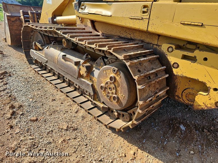 image for item LW9734 2004 Caterpillar 953C  track loader