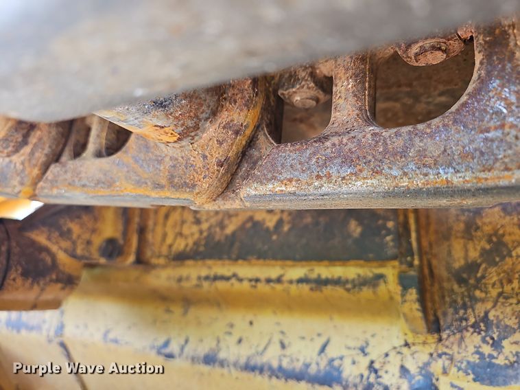 image for item LW9734 2004 Caterpillar 953C  track loader