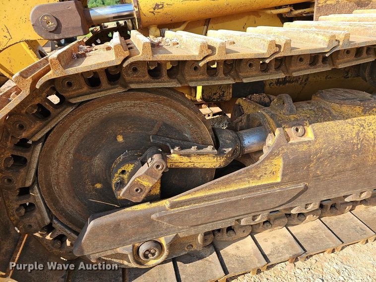 image for item LW9734 2004 Caterpillar 953C  track loader