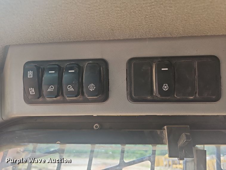 image for item LW9735 2019 Caterpillar 299D3  tracked skid steer loader