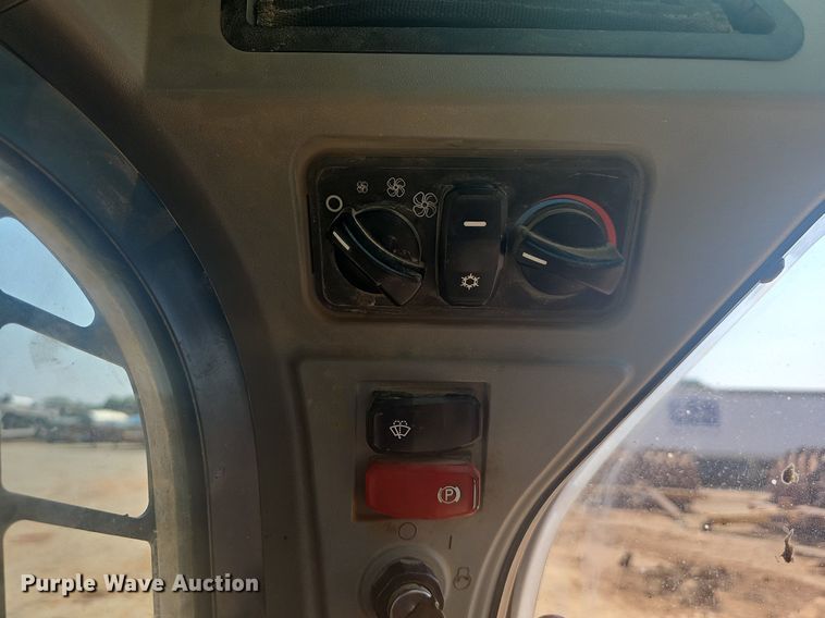 image for item LW9735 2019 Caterpillar 299D3  tracked skid steer loader