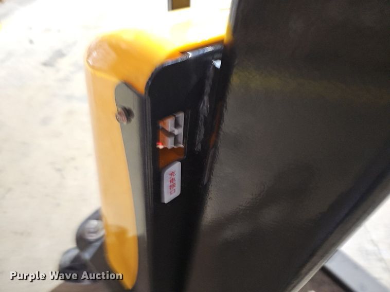 image for item LW9746 Electric pallet jack