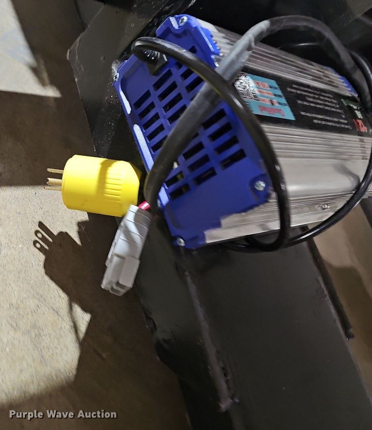 image for item LW9746 Electric pallet jack