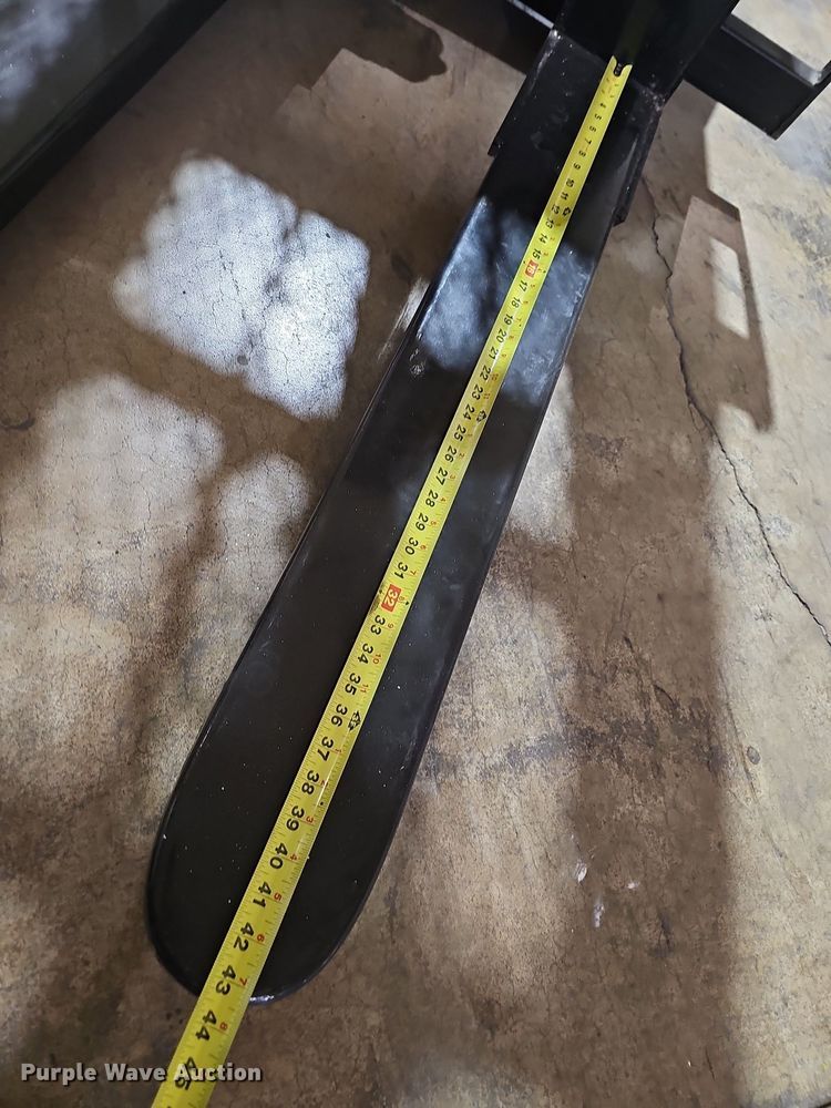 image for item LW9746 Electric pallet jack