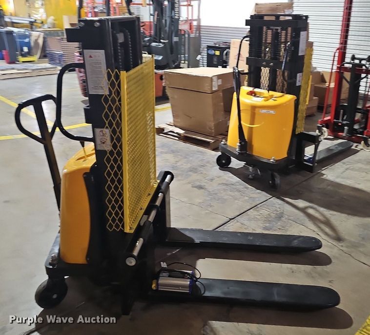 image for item LW9747 Electric pallet jack