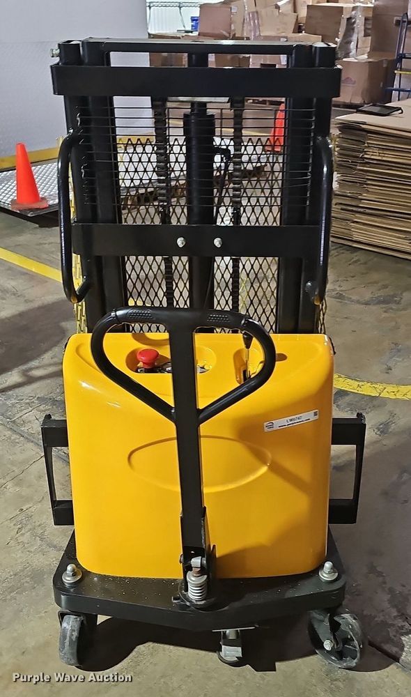 image for item LW9747 Electric pallet jack