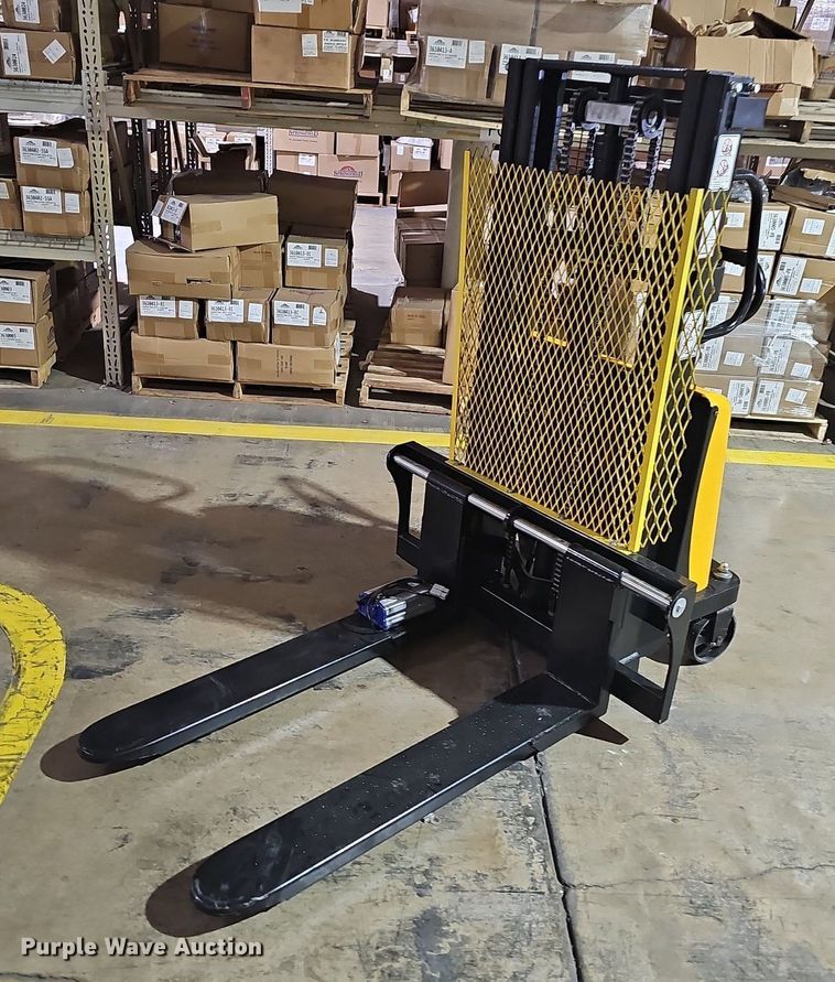 image for item LW9747 Electric pallet jack