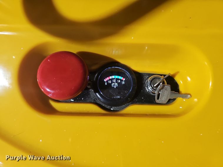 image for item LW9747 Electric pallet jack