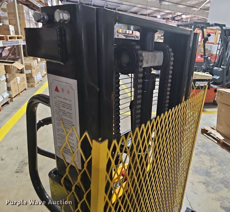 image for item LW9747 Electric pallet jack