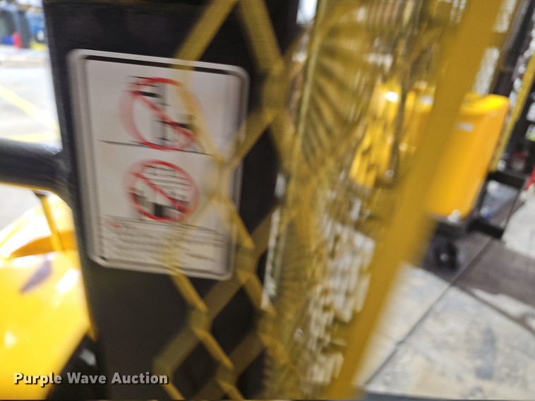 image for item LW9747 Electric pallet jack