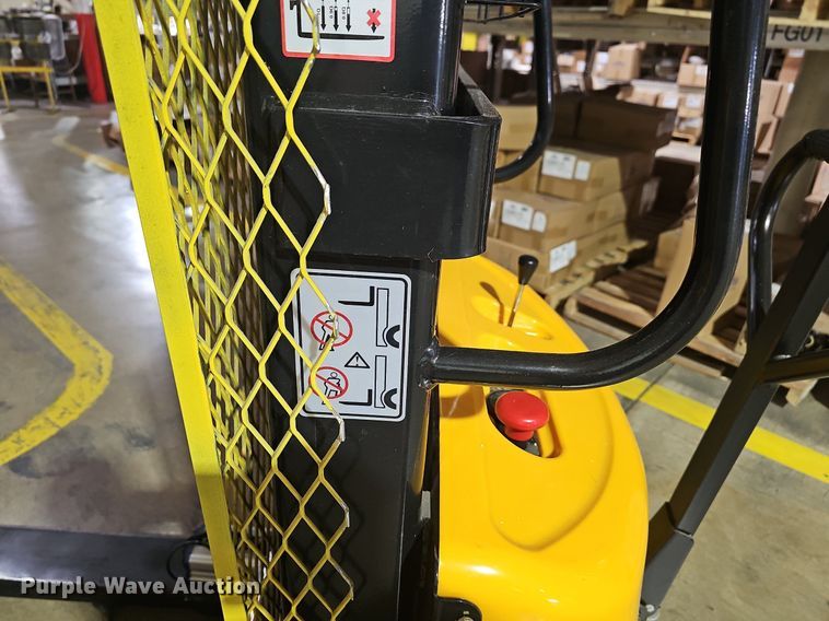 image for item LW9747 Electric pallet jack