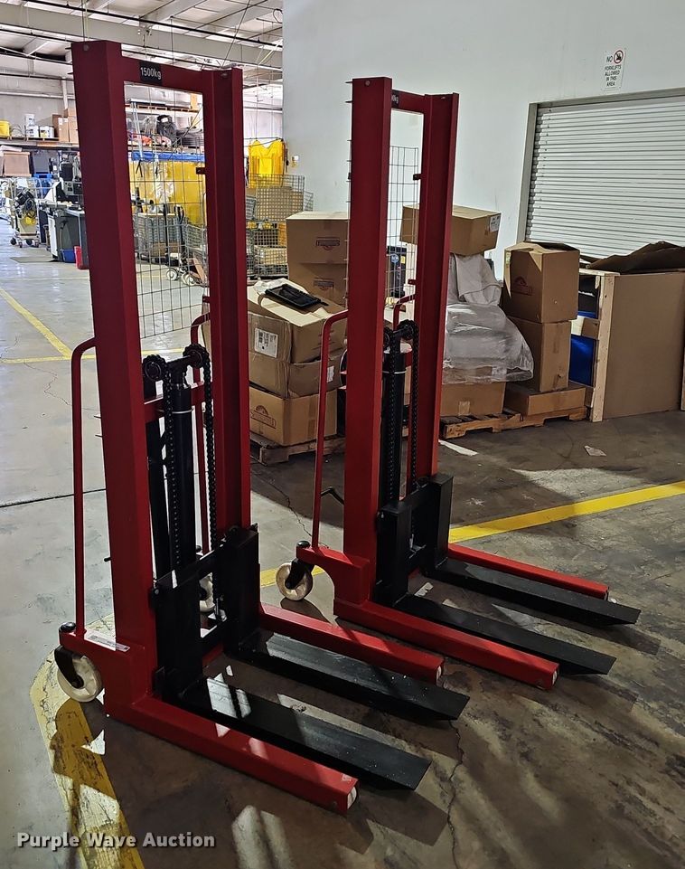 image for item LW9748 (2) pallet jacks