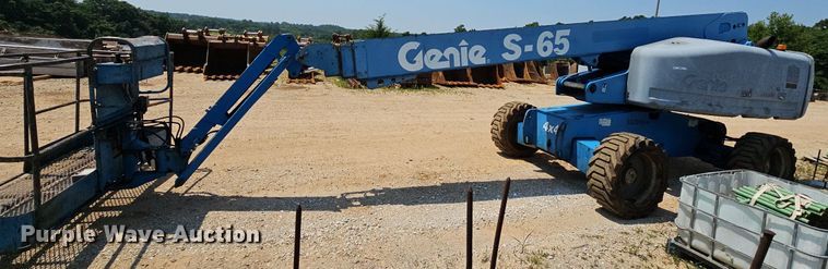 image for item LW9751 2005 Genie S65  boom lift