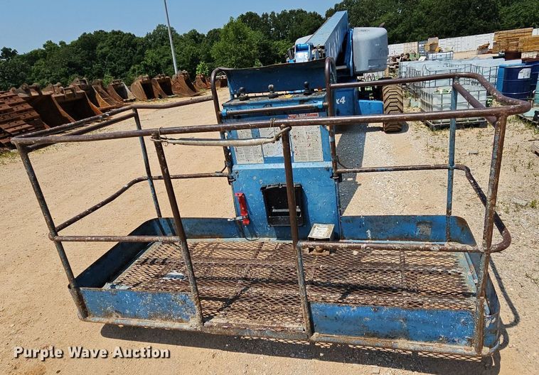 image for item LW9751 2005 Genie S65  boom lift