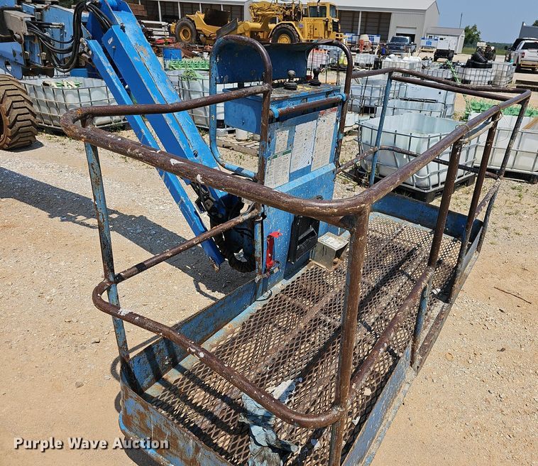image for item LW9751 2005 Genie S65  boom lift