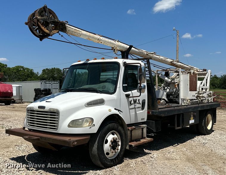 image for item MB9575 2005 Freightliner Business Class M2  drilling rig truck