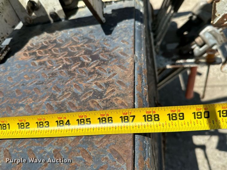 image for item MB9575 2005 Freightliner Business Class M2  drilling rig truck