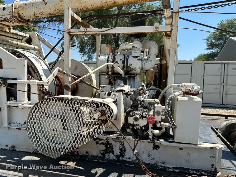 image for item MB9575 2005 Freightliner Business Class M2  drilling rig truck