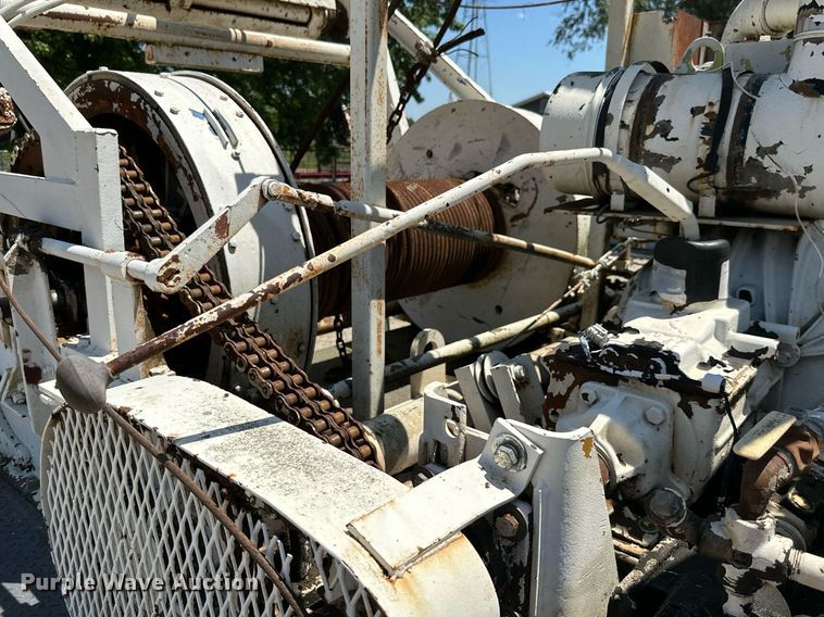 image for item MB9575 2005 Freightliner Business Class M2  drilling rig truck