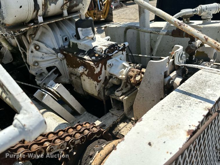 image for item MB9575 2005 Freightliner Business Class M2  drilling rig truck