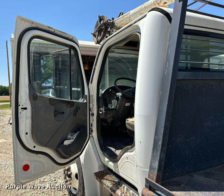 image for item MB9575 2005 Freightliner Business Class M2  drilling rig truck