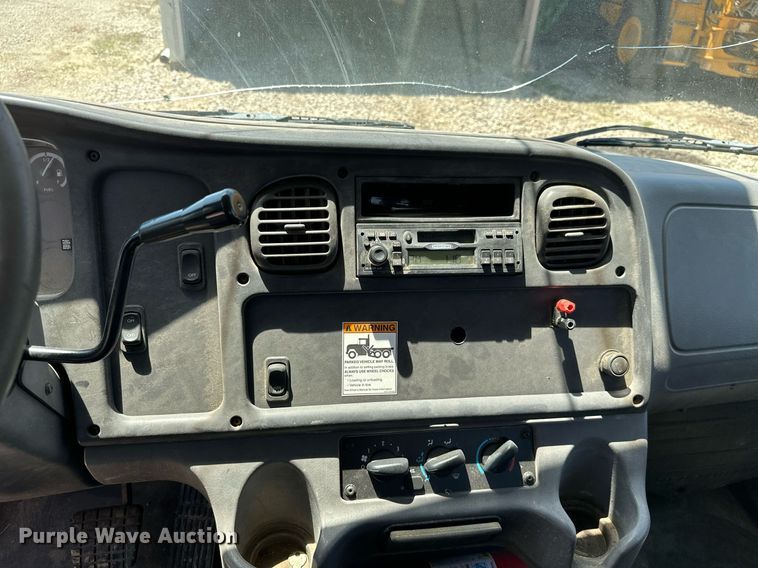 image for item MB9575 2005 Freightliner Business Class M2  drilling rig truck