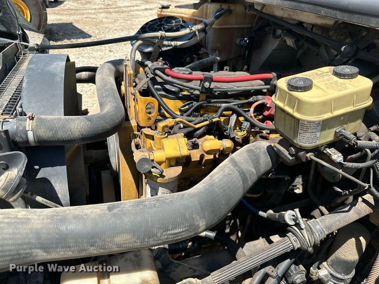 image for item MB9575 2005 Freightliner Business Class M2  drilling rig truck