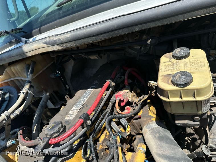 image for item MB9575 2005 Freightliner Business Class M2  drilling rig truck