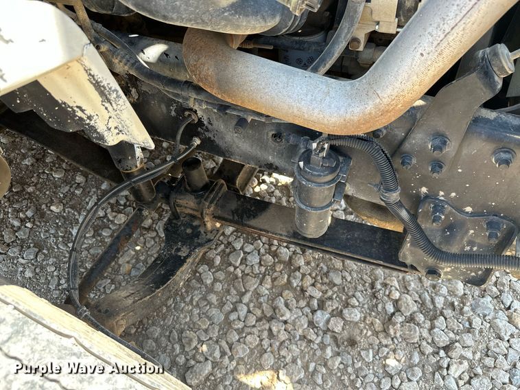 image for item MB9575 2005 Freightliner Business Class M2  drilling rig truck