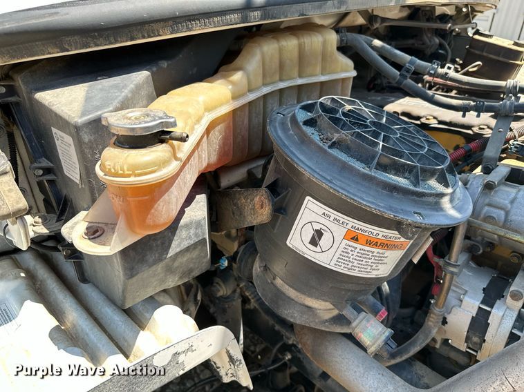 image for item MB9575 2005 Freightliner Business Class M2  drilling rig truck