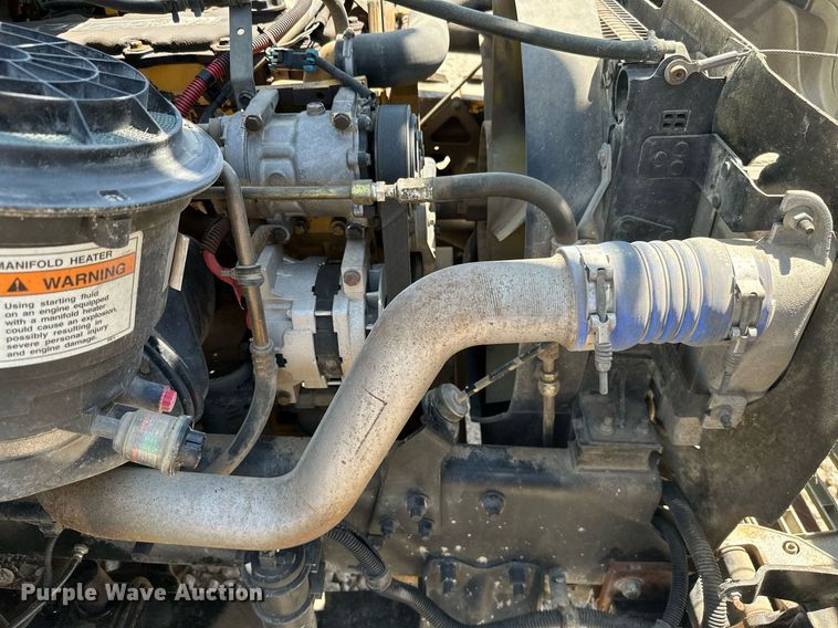 image for item MB9575 2005 Freightliner Business Class M2  drilling rig truck