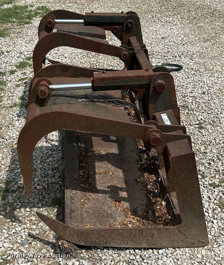 image for item MB9647 Skid steer grapple bucket