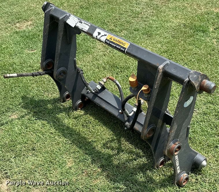 image for item MB9651 2006 Paladin 87365241  quick coupler