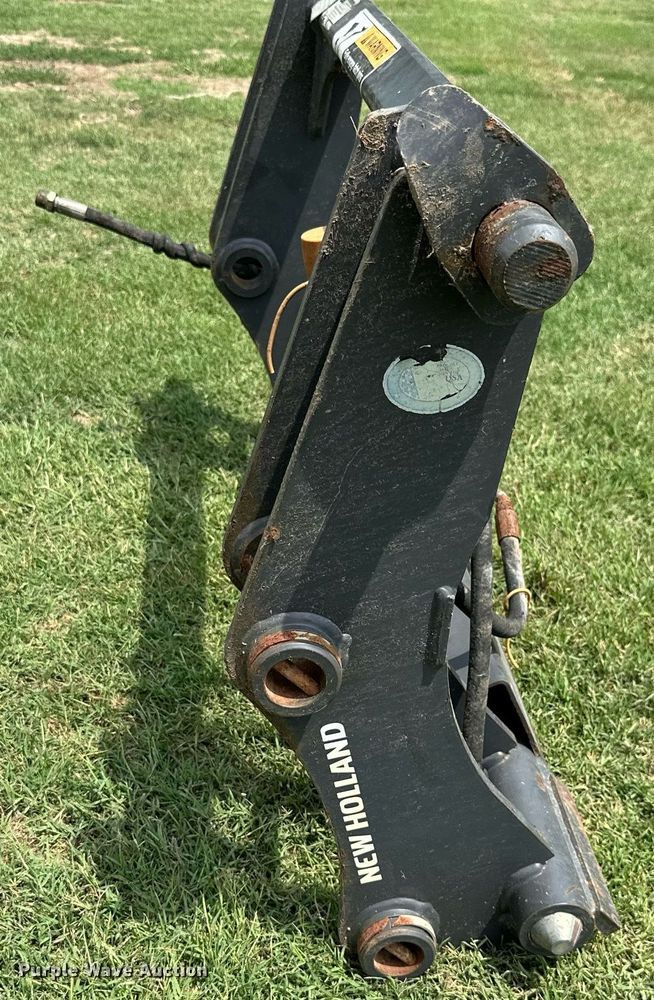 image for item MB9651 2006 Paladin 87365241  quick coupler