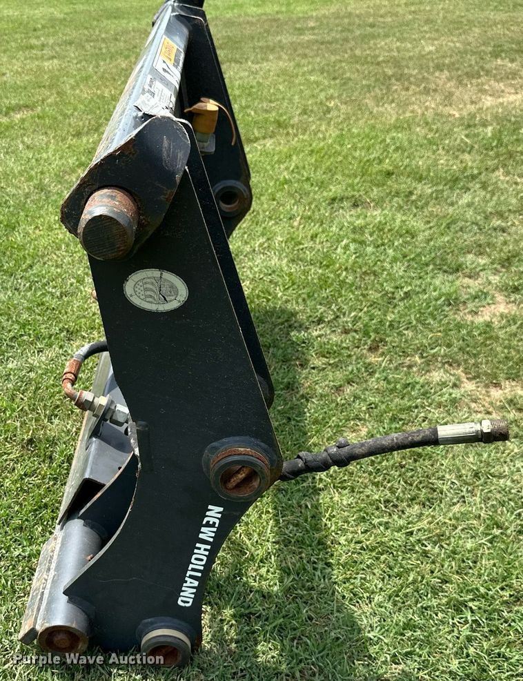 image for item MB9651 2006 Paladin 87365241  quick coupler