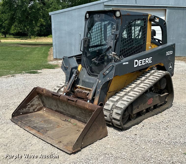 image for item MB9653 2011 John Deere 323D  tracked skid steer loader