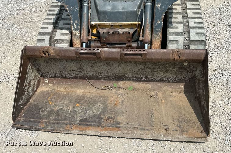 image for item MB9653 2011 John Deere 323D  tracked skid steer loader