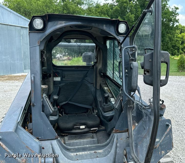 image for item MB9653 2011 John Deere 323D  tracked skid steer loader