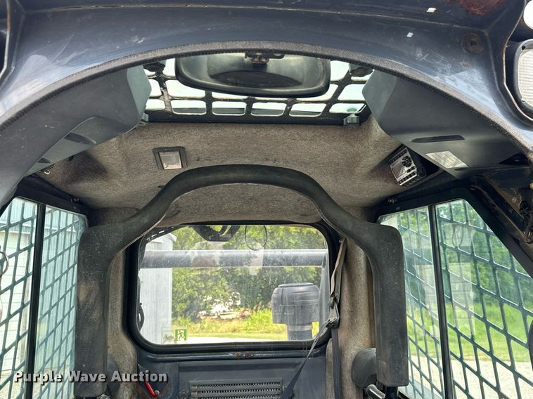 image for item MB9653 2011 John Deere 323D  tracked skid steer loader