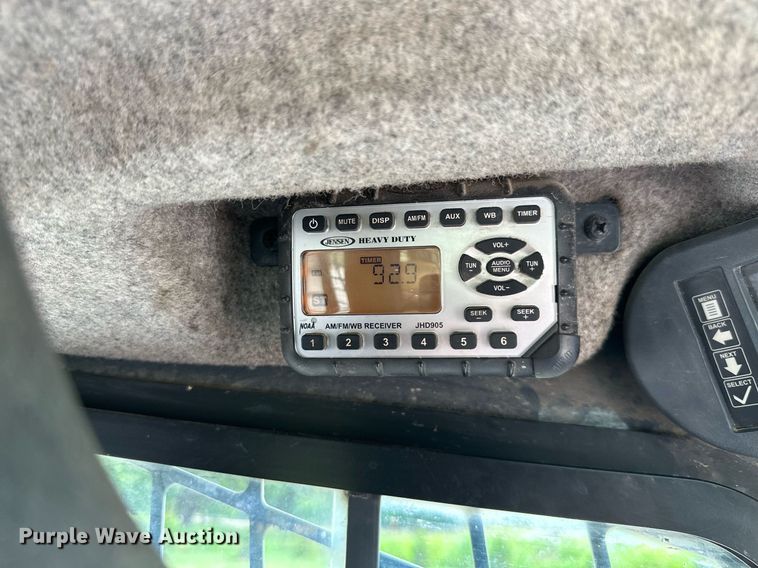 image for item MB9653 2011 John Deere 323D  tracked skid steer loader