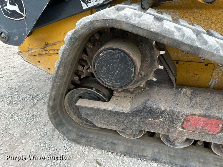 image for item MB9653 2011 John Deere 323D  tracked skid steer loader