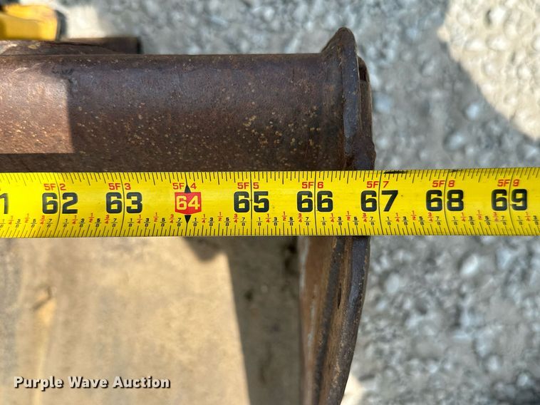 image for item MB9653 2011 John Deere 323D  tracked skid steer loader